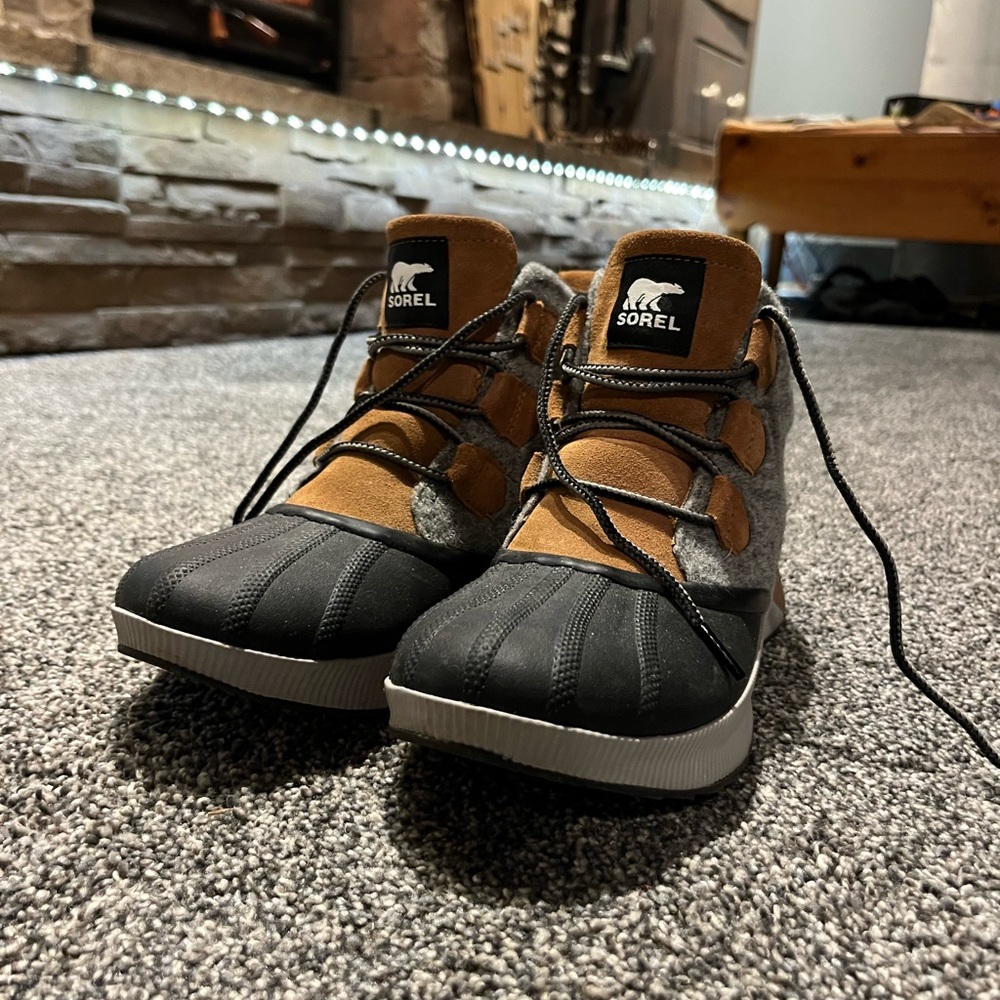 Sorel snowboots